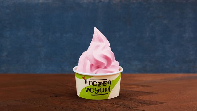 Bottomless Strawberry Frozen Yoghurt (Kids) at Nando’s